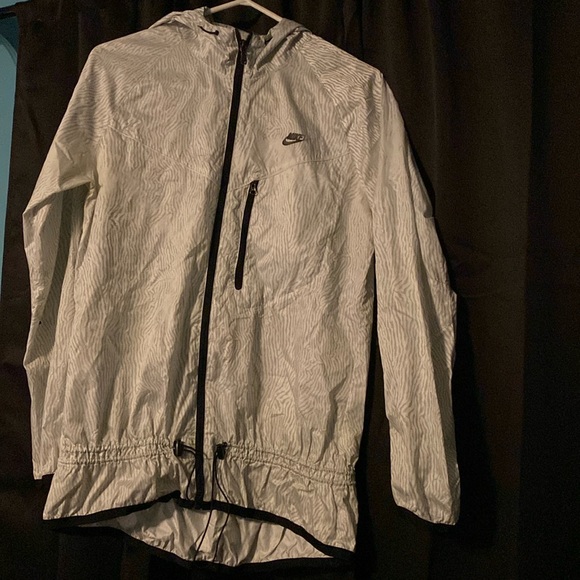 Nike zebra print jacket, worn a couple times - Picture 1 of 4